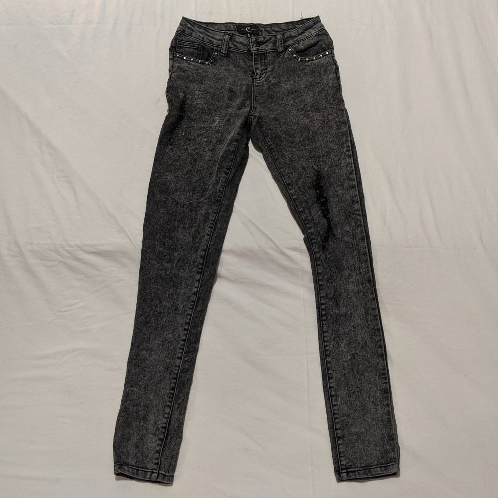 (26 x 31) Acid Wash Jeans